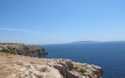 Faro y cueva del Cap de Barbaria